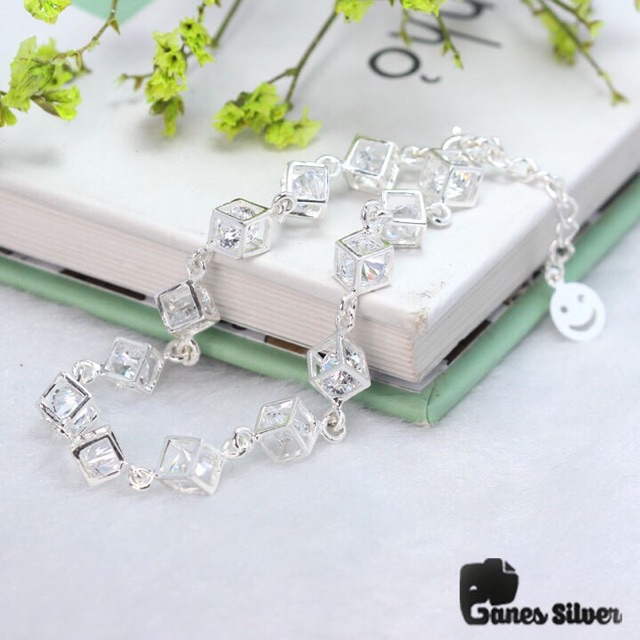 LẮC TAY NỮ BẠC TA - LẮC TAY HỘP RUBIC ĐÁ TRẮNG XINH