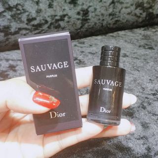 Nước hoa nam Dior Sauvage mini 10ml