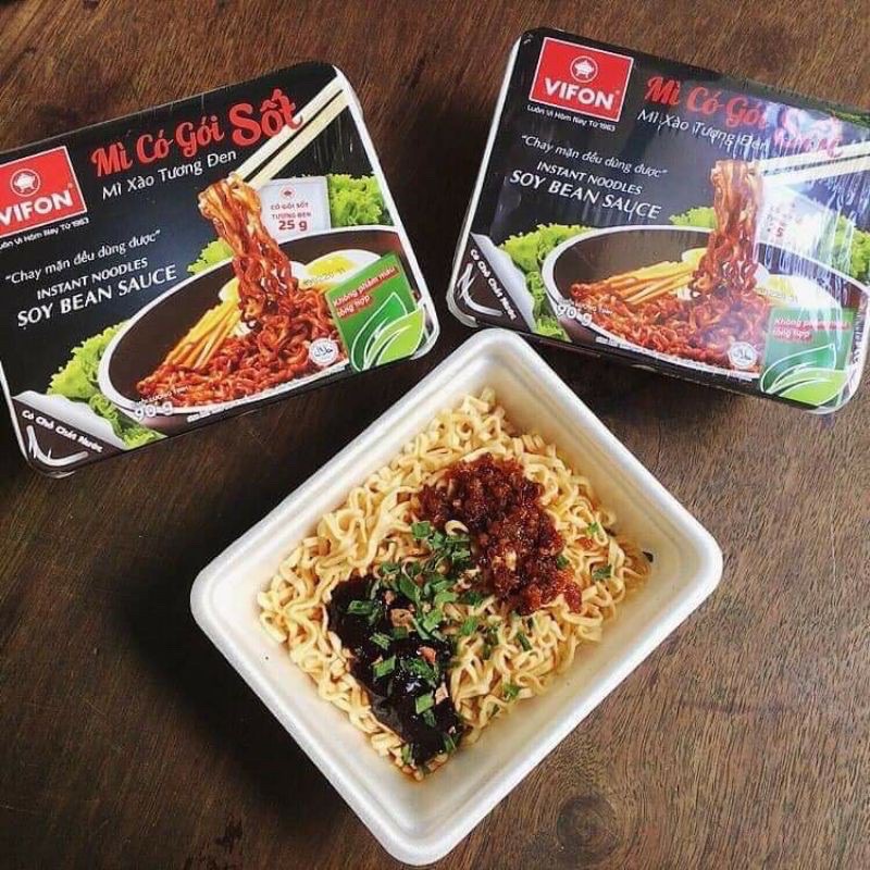 MÌ XÀO TƯƠNG ĐEN VIFON HỘP 90G ( MÌ CÓ GÓI SỐT )