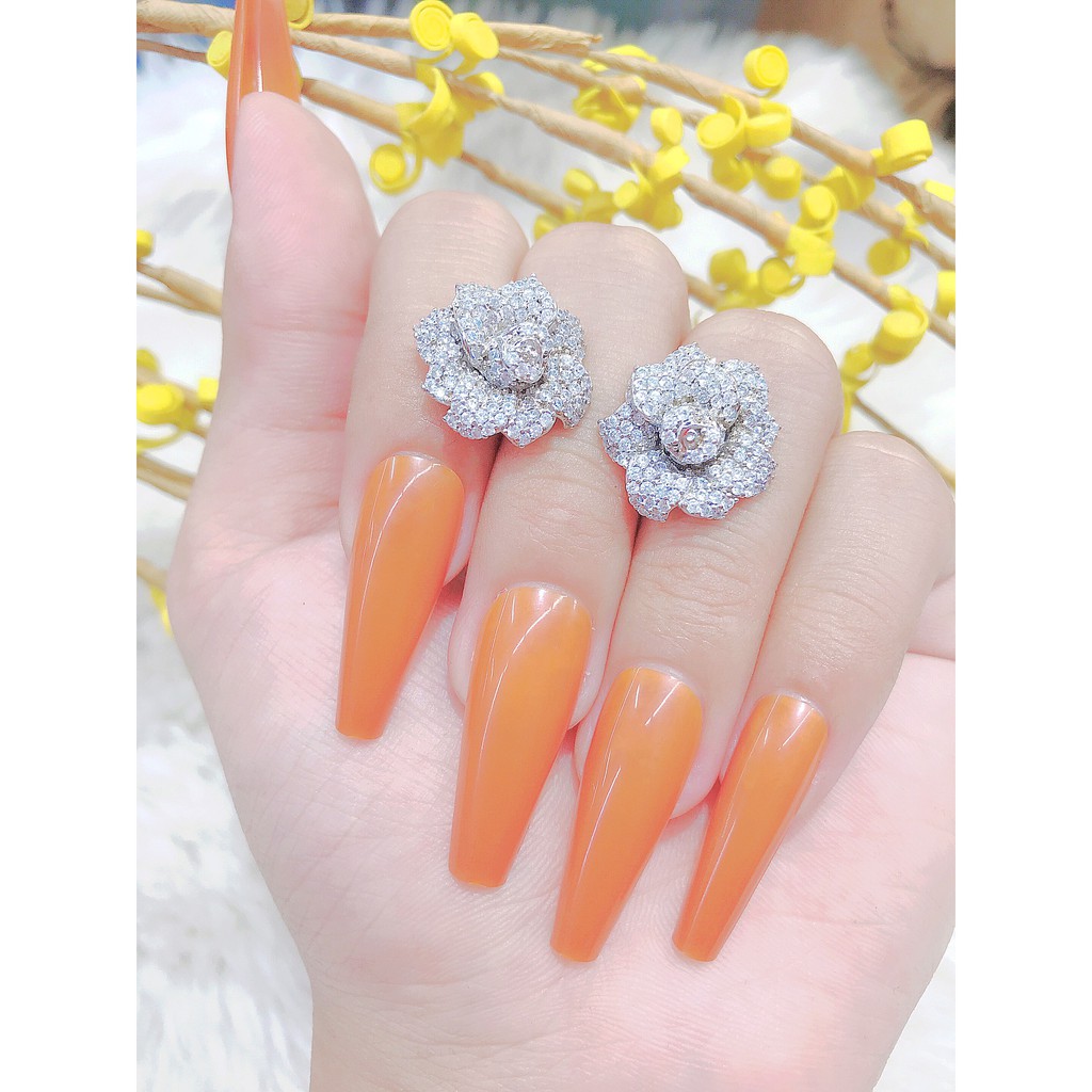 Bông tai nữ - phụ kiện nail đính đá UHA, chuôi cài chắc chắn, kiểu dáng hiện đại, thu hút, sang trọng B104