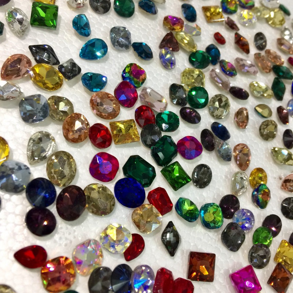 Đá khối trang trí móng màu và hình bất kỳ shop hoangnam