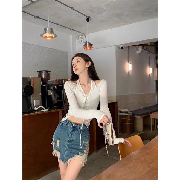 Chân váy jean lưng cao phối rách phá cách tôn dáng thời trang nữ