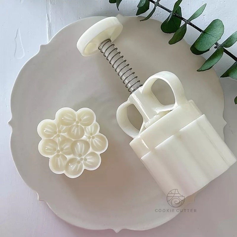 Khuôn trung thu lò xo 1 mặt cầm tú cầu 75g (M322)