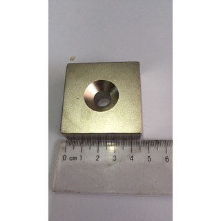 Nam châm viên đất hiếm 45x45x15mm có lỗ 10mm