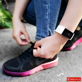 Vòng Đeo Sức Khoẻ Fitbit Charge 3