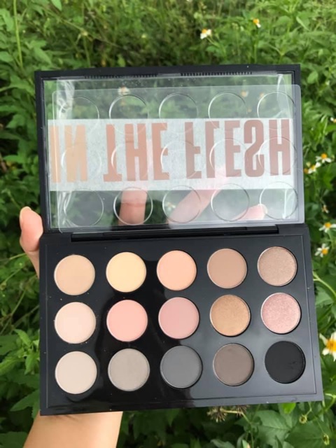 Bảng mắt Mac - Giá sale hủy diệt 1.700k còn 1.300k