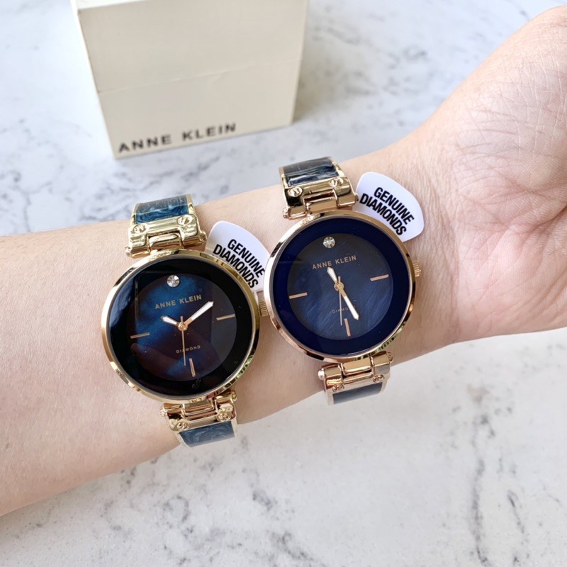 Đồng hồ ANNE KLEIN model AK/2512NVRG dáng kiềng dành cho nữ