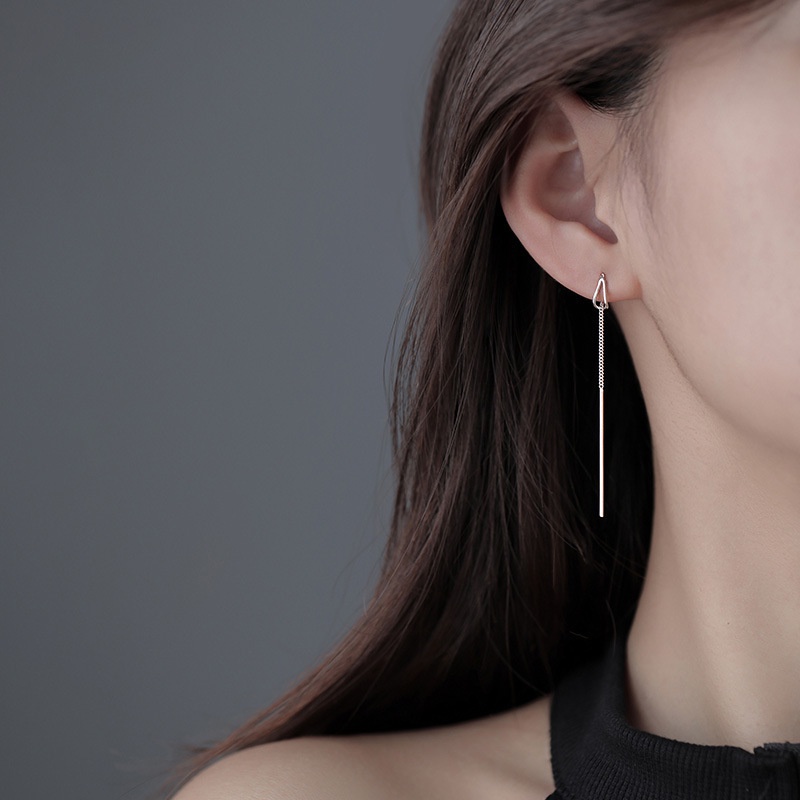 Đôi Khuyên Tai Dáng Dài Trang Trí Núm Tua Xinh Xắn Cho Nữ