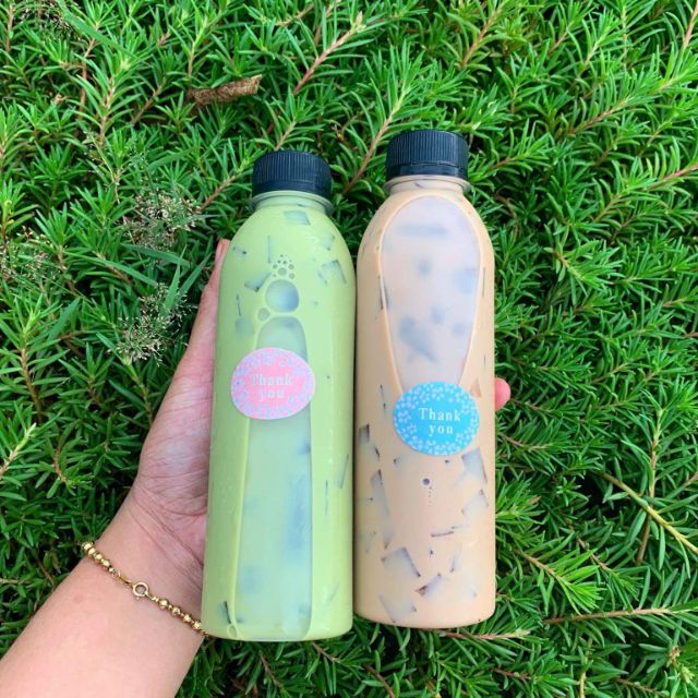 [Mã LIFESPIKE19 giảm 10% đơn 99K] 100 chai nhựa tròn 330ml kèm tem thank you ♥ | BigBuy360 - bigbuy360.vn