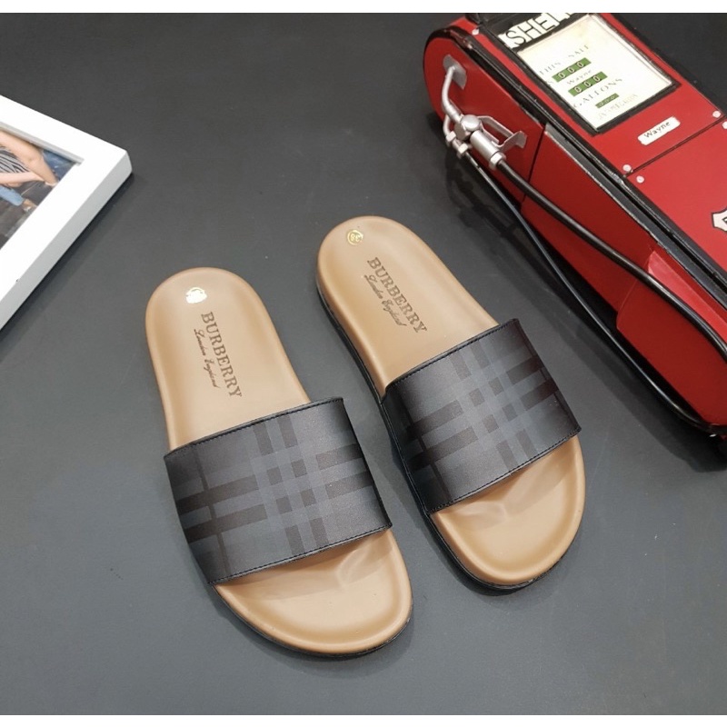 Dép quai ngang thời trang nam có hoạ tiết kẻ vạch in chìm, Dép da nam phong cách trẻ trung btshop từ 38 đến 42