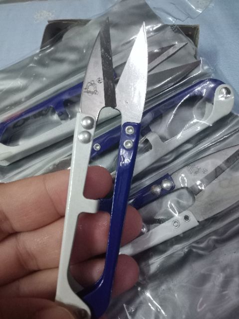 Kéo bấm chỉ loại tốt tay kim loại 2 màu xanh và trắng
