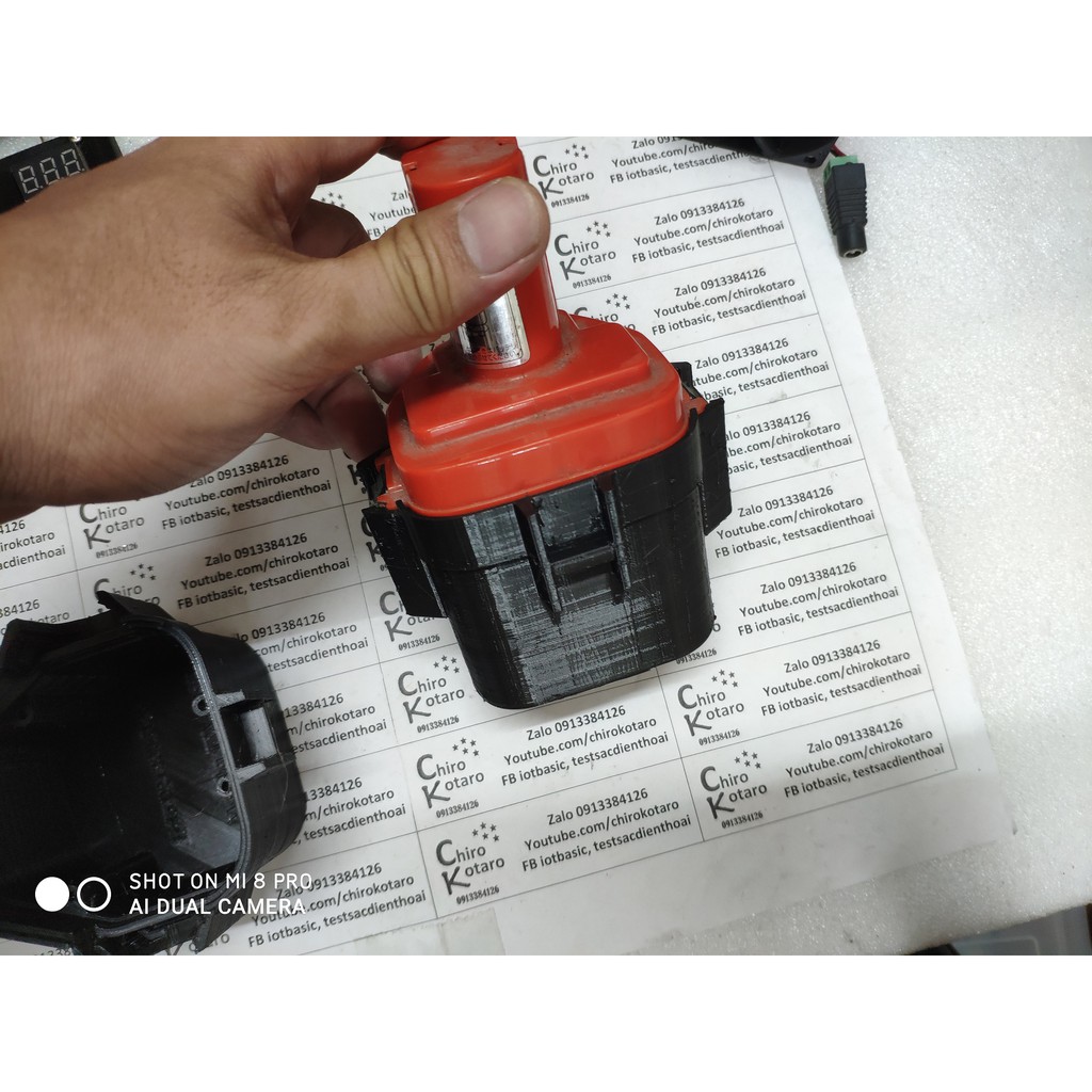 Đáy hộp pin Makita 12v đút in 3D lắp 9 pin 18650 3s3p