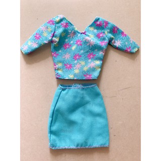 Đầm quần áo barbie .