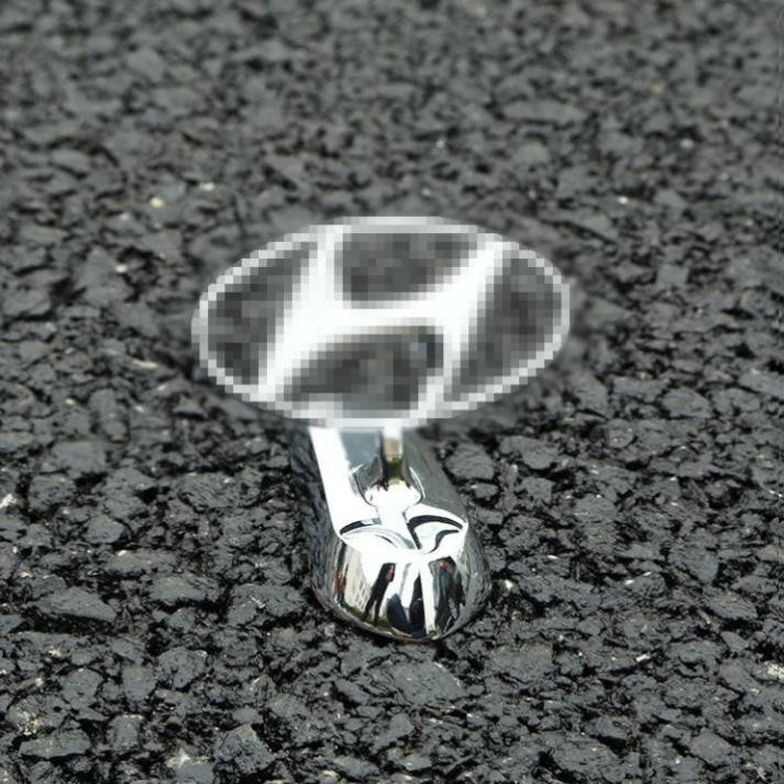 Logo Huyndai 3D gắn nắp Capo trang trí trên xe oto sang trọng