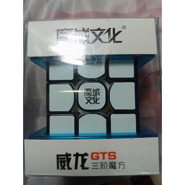 Rubik 3x3 . Sản phẩm của Moyu năm 2016Weilong GTS v1. (sưu tầm)