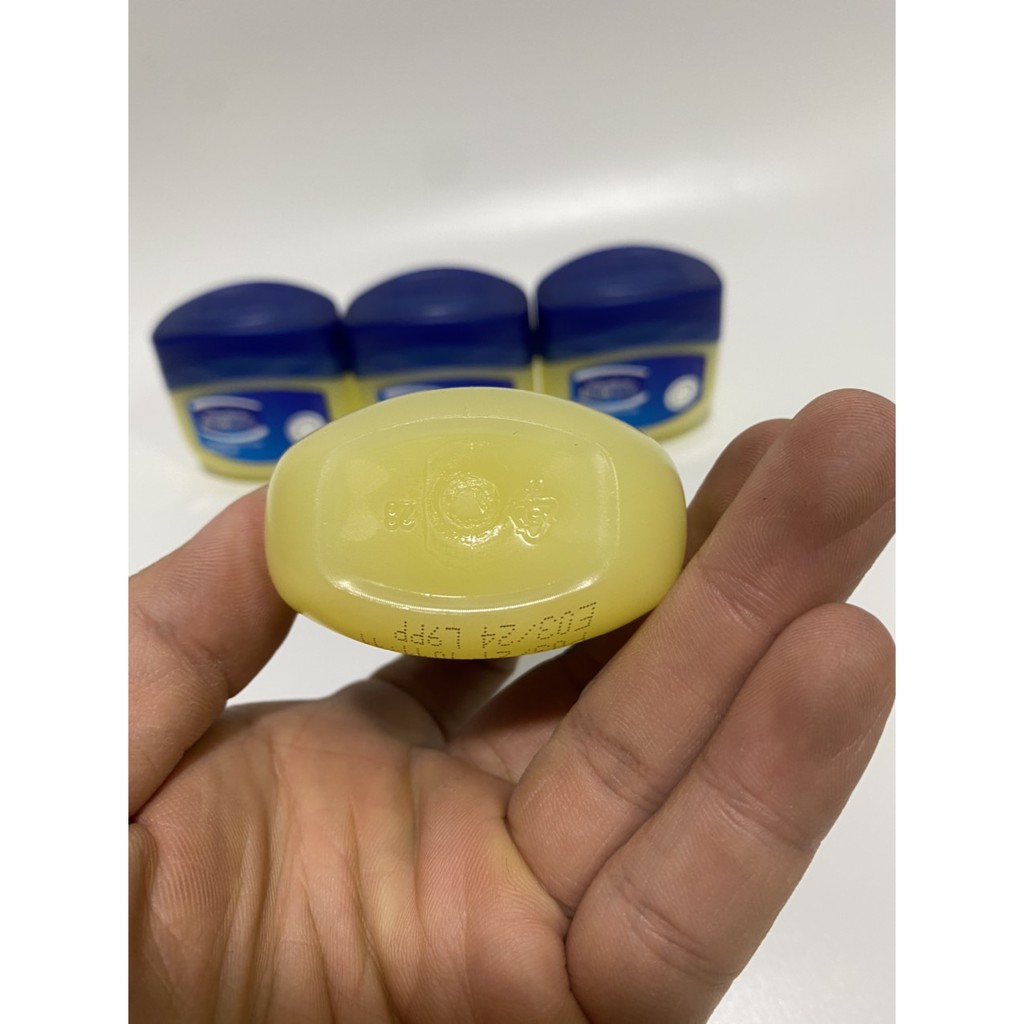 Hũ 50ml Sáp dưỡng ẩm Vaseline Blue seal 50ml Kem dưỡng ẩm đa năng.-Mỹ