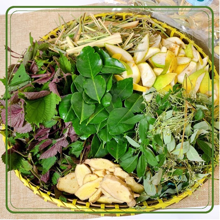 Bộ lá xông 9 loại thảo dược Lá sả, vỏ bưởi, tía tô, bạc hà, quế, gừng, kinh giới, hương nhu, lá tre