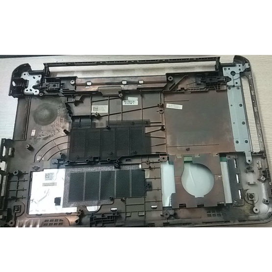 Thay thế Vỏ cũ laptop Dell Inspiron 15R-5521
