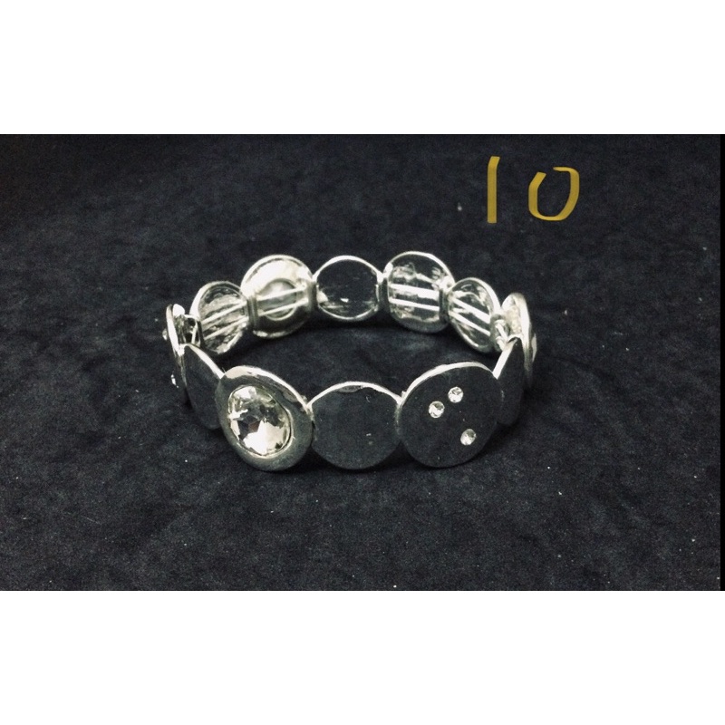 Vòng tay chun độc đáo