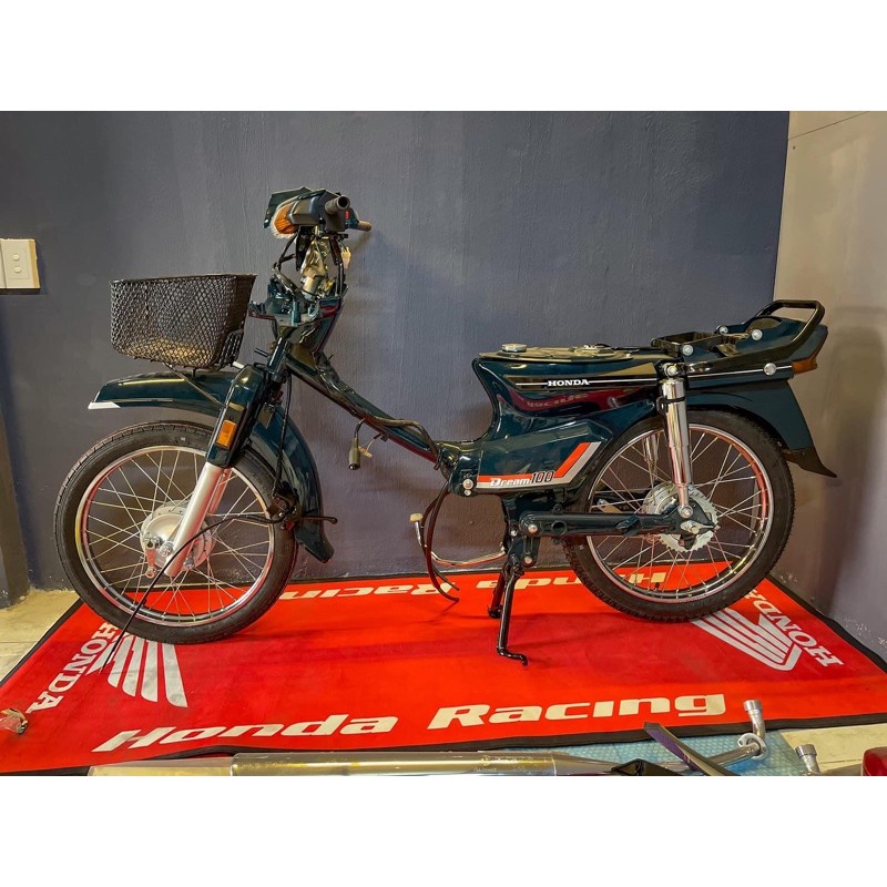 THẢM CAO SU LÓT TRƯNG BÀY XE MÁY SIÊU BỀN ĐẸP