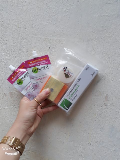 bộ nám mụn tàng nhà clobetamilg | BigBuy360 - bigbuy360.vn