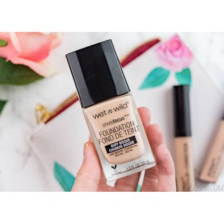 Kem nền Wet N Wild Photo Focus Foundation