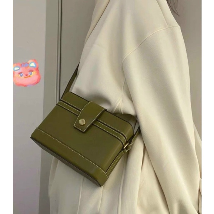 Túi CNK Bronte boxy crossbody bag