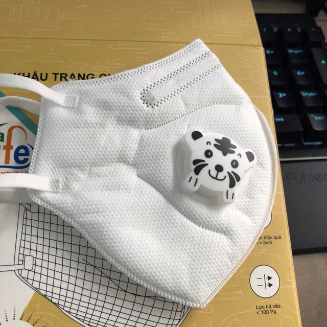 Khẩu trang vải 4 lớp 1 lớp than hoạt tính hàng Việt Nam Cgpmask-vc65