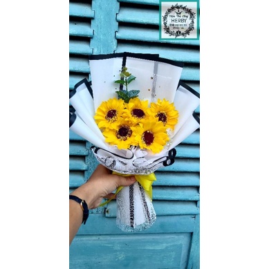 Bó hoa sáp hướng dương 5 bông+ gói theo yêu cầu