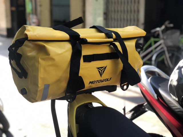 Túi Du Lịch Thể Thao Phản Quang Chống Nước Chính Hãng MOTOWOLF Đa Năng Gắn Xe Máy  Trùm Phụ Kiện Moto