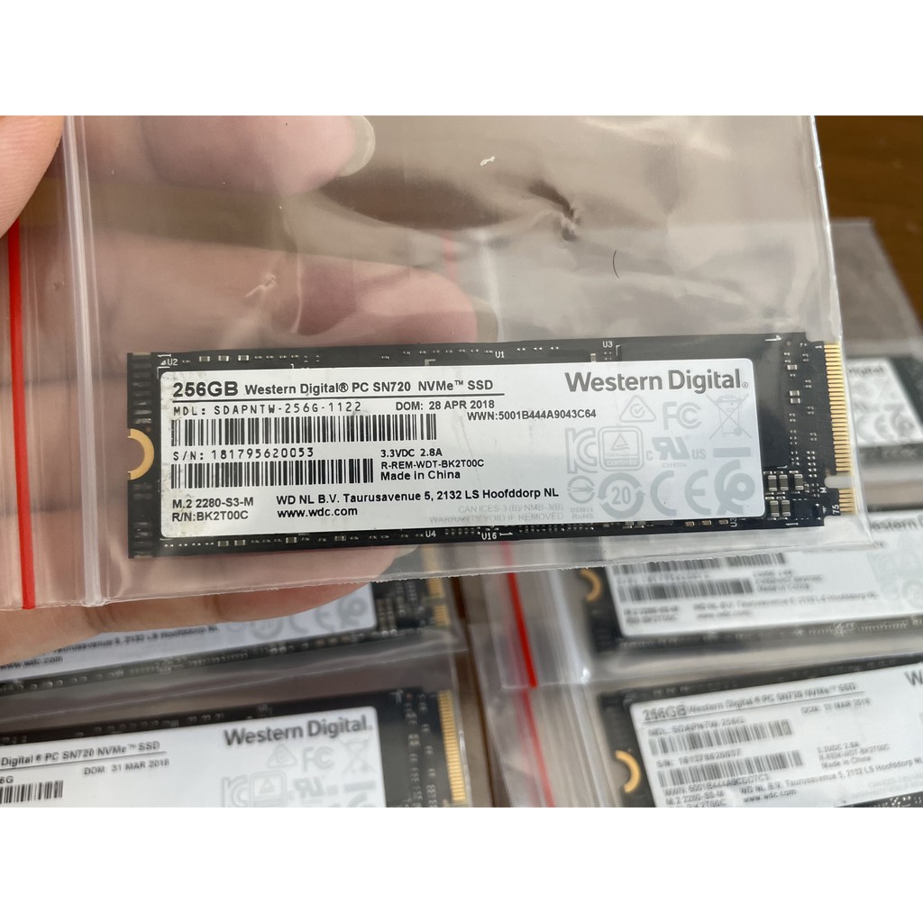 Ổ Cứng SSD Western Digital Black 250GB/256GB M.2 NVMe - WDS250G2X0C