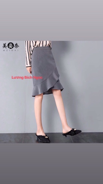 Chân váy công sở phối bèo thời trang | BigBuy360 - bigbuy360.vn