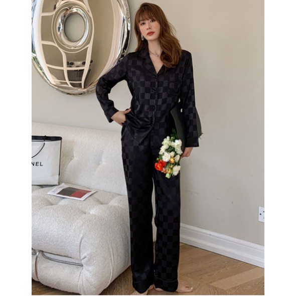 Bộ Đồ Ngủ Tay Dài Vải Lụa Họa Tiết Caro Trắng Đen Chất Lượng Cao Cho Nữ Size M-5XL