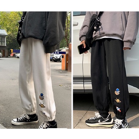 Quần jogger thể thao ulzzang bo ở gấu quần in hình vũ trụ 2 Màu Đen Trắng Chất Nỉ dày dặn mặc nhà đi chơi đều đẹp