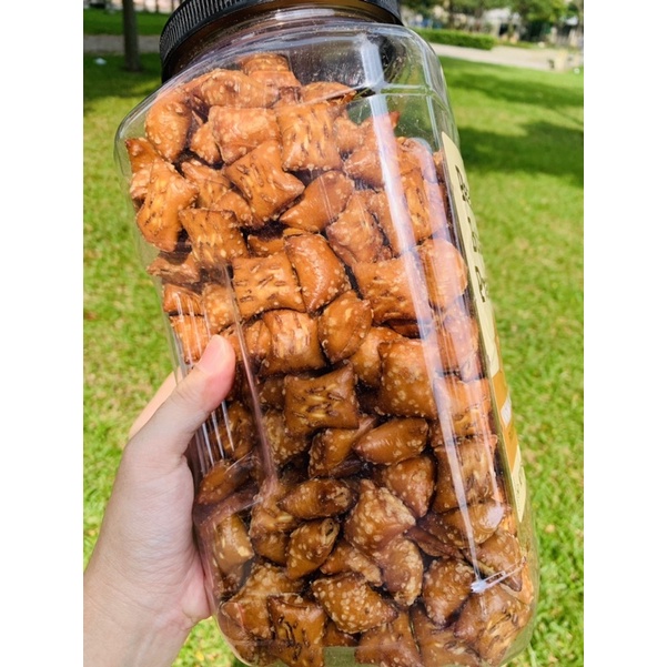 Bánh Virginia Peanut Butter filled Prezel Nuggets Peanut Butter Prezel 1.56kg của Mỹ - bánh mặn giòn béo bơ đậu phộng
