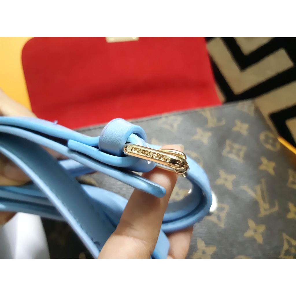 Túi xách trang trí hình ổ khóa cho chị em đi đám tiệc