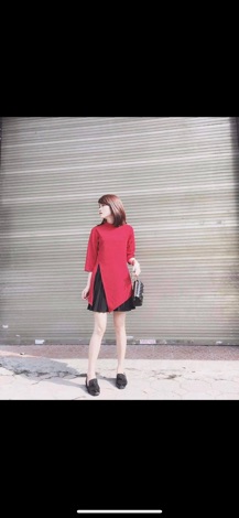 Chân váy xếp ly - áo xẻ tà