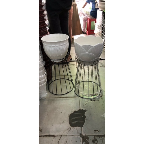 Đôn chậu mỹ nghệ bằng sắt cao 40cm -> 50cm