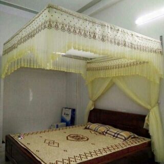 3bo Màn khung bảo gồm trọn bộ man va khung sen lạnh màu vàng nhạt ,hai cửa rất sang trọng giá