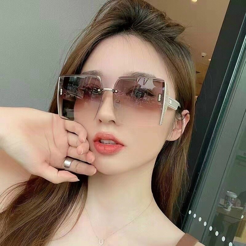 Kính Mát Nữ Gọng Kim Tuyến Sang Chảnh