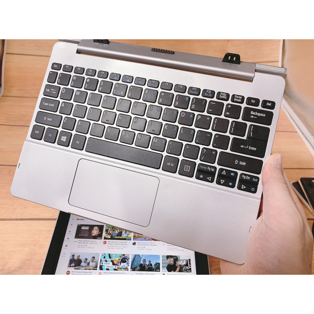 [Mã ELCL2MIL giảm 7% đơn 2TR] Laptop 2 trong 1 ACER Switch 10 - chạy Window 10 | BigBuy360 - bigbuy360.vn
