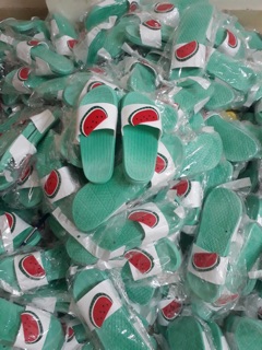 Dép hoa quả thần thánh