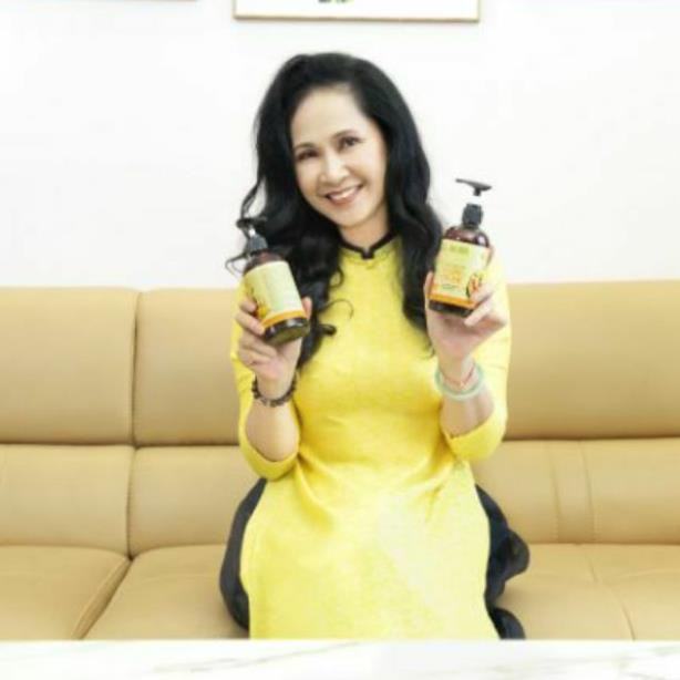 Sữa Tắm Thảo Dược Tinh Dầu Gừng Cocayhoala 300ml | BigBuy360 - bigbuy360.vn