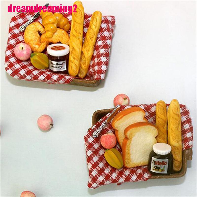 Giỏ đựng bánh mì nhỏ nhắn tỉ lệ 1: 12 trang trí nhà búp bê
