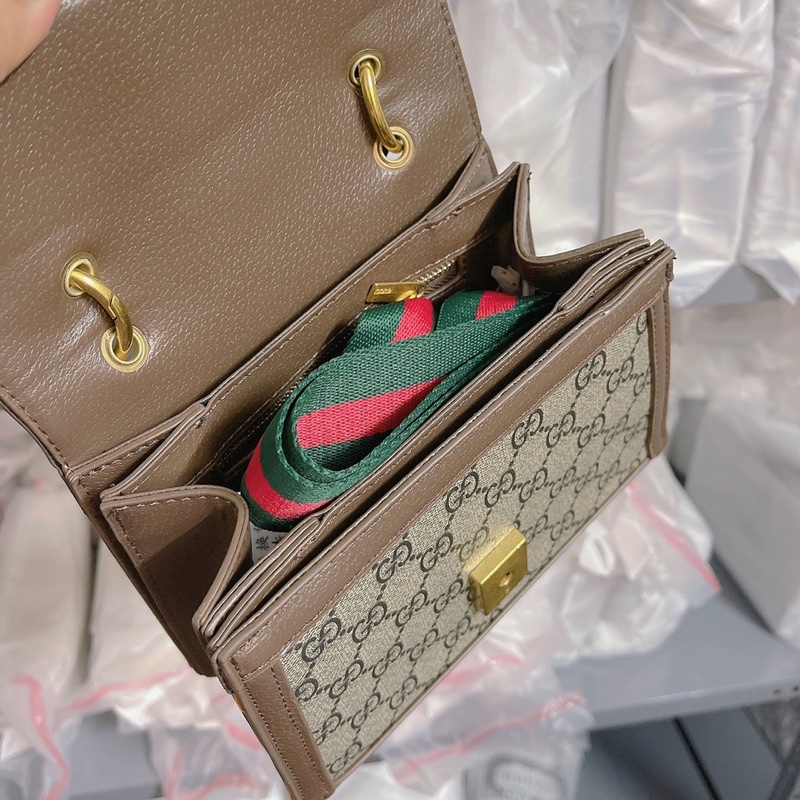 Túi G.C sọc khoá ong