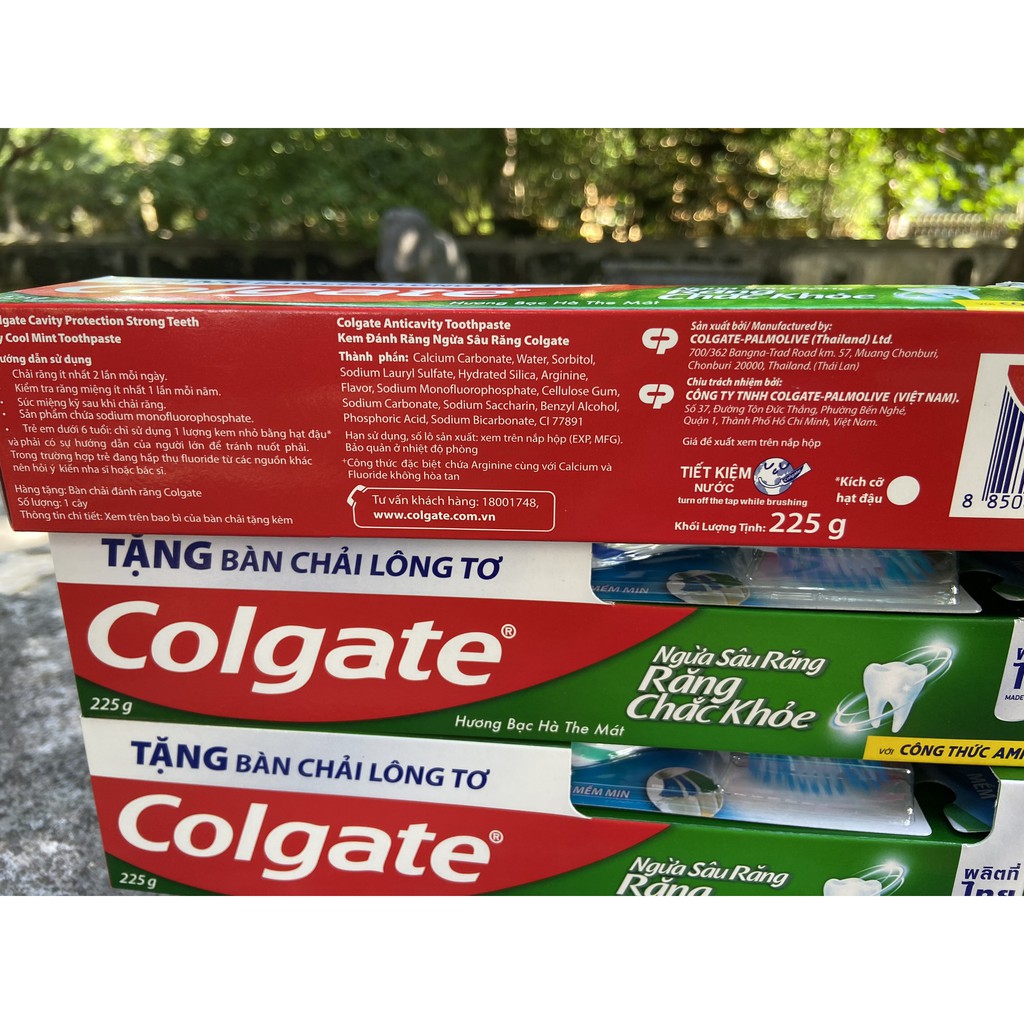 KEM ĐÁNH RĂNG COLGATE CHẮC RĂNG THƠM MIỆNG NGỪA SÂU RĂNG 225G TẶNG BÀN CHẢI