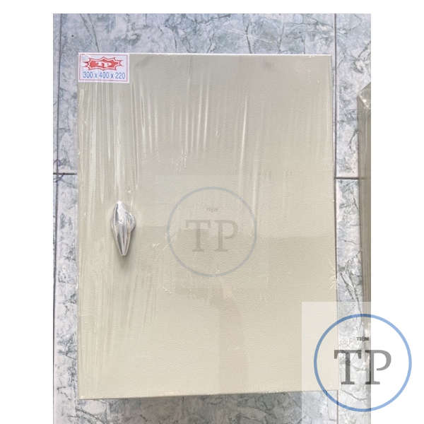 VỎ TỦ ĐIỆN SẮT 300x400x200mm sơn tĩnh điện kèm ốc bên trong