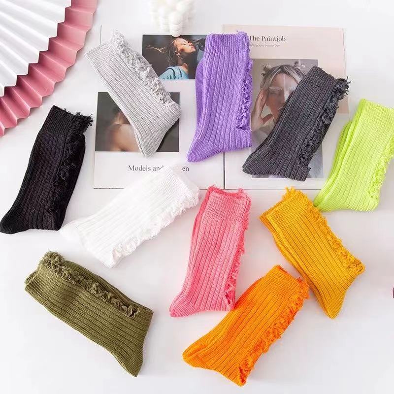 Vớ cotton cổ cao phối rách kiểu Hàn Quốc cá tính cho nữ