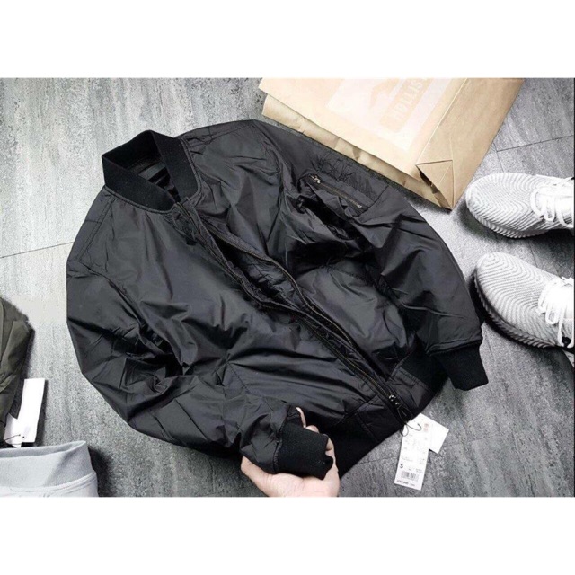Áo Uniqlo