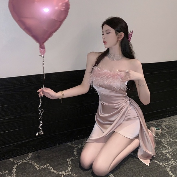 Đầm Satin Cao Cấp Ôm Dáng Không Tay Cổ Tròn Phối Lông Vũ Thời Trang Mùa Hè Kiểu Pháp Gợi Cảm Hàng Mới Dành Cho Bạn Nữ